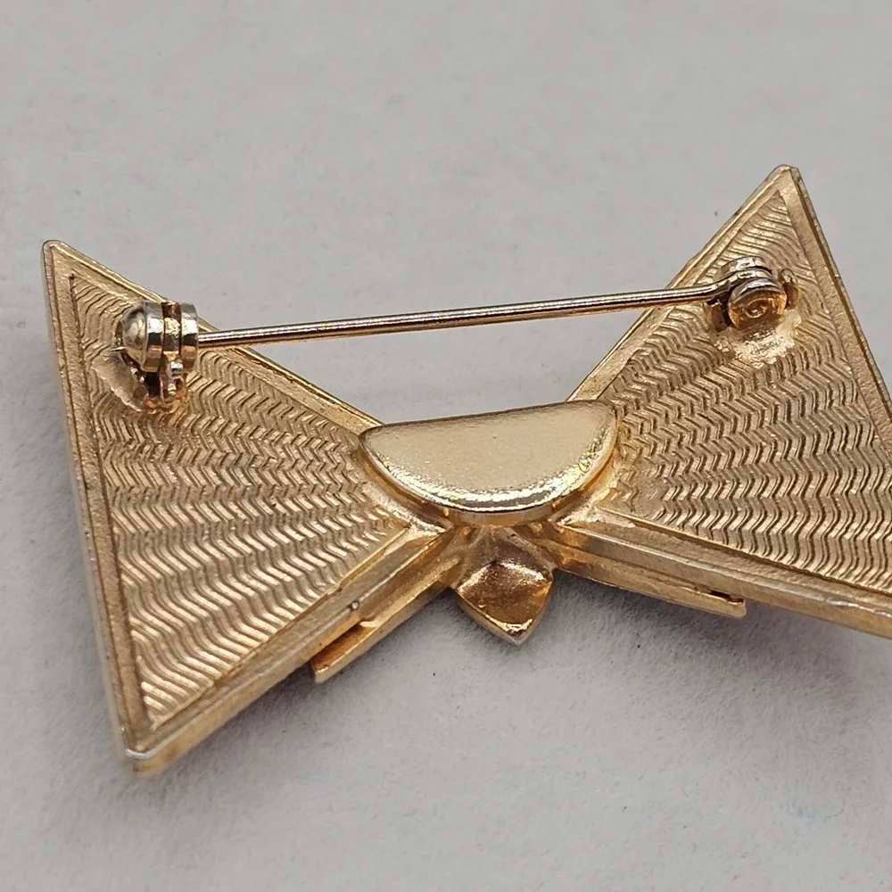 Vintage Red Blue White Enamel Geometric Bow Brooch Gold Tone Pin